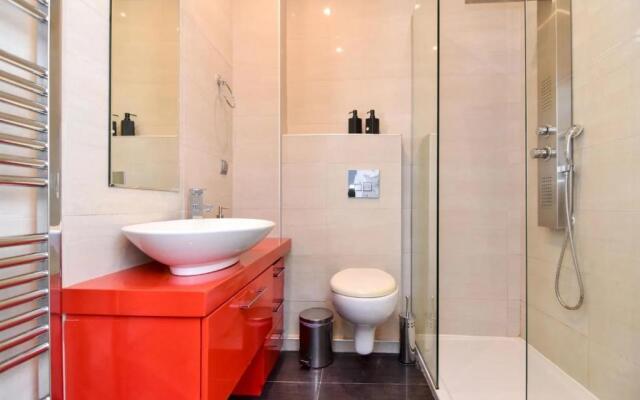 Excellent apartment luxuriously renovated