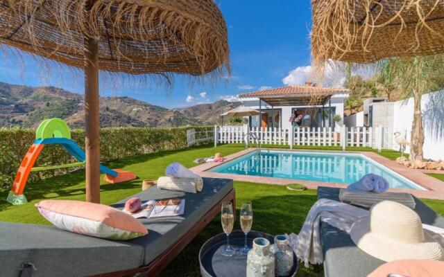 Finca Lucio Torrox by Ruralidays