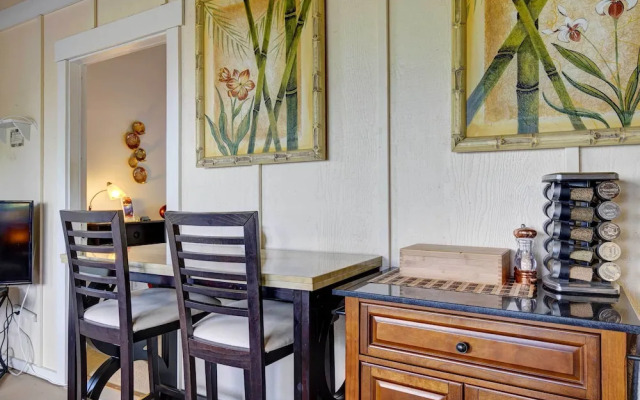 Charming Kailua-kona Apartment Near Hiking & Golf!