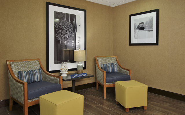 Hampton Inn & Suites Madisonville