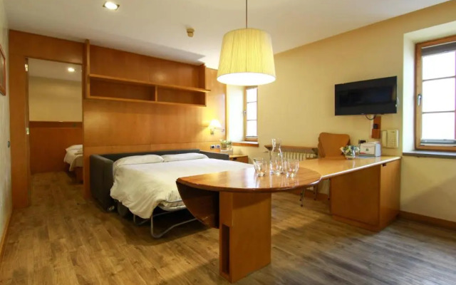 Hotel & Apartaments Vall de Núria