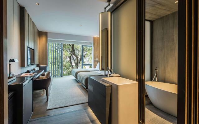 Joyze Hotel Xiamen, Curio Collection by Hilton