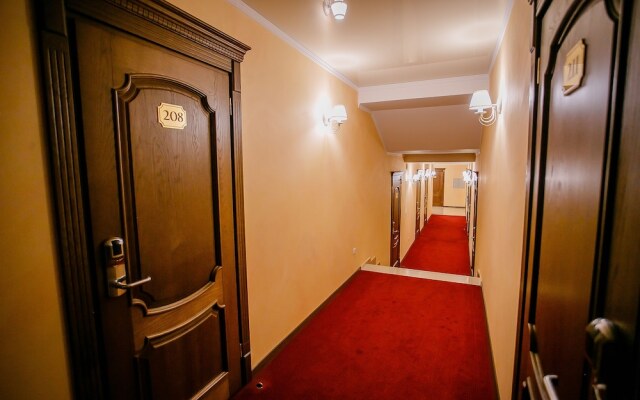 Отель «Аристократ»