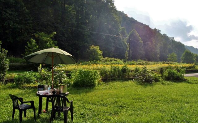 Elkhorn Inn & Theatre