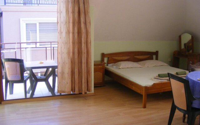 Guest Rooms in House Zora