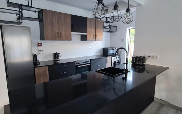 Large Villa - Private Pool - 5 Bedrooms