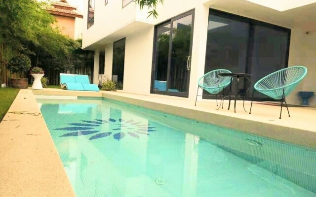 Private Pool Villa In Central Pattaya Palmc5