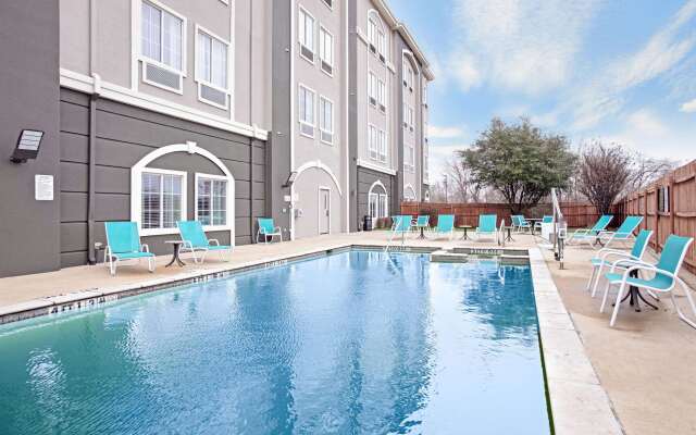 La Quinta Inn & Suites by Wyndham Paris