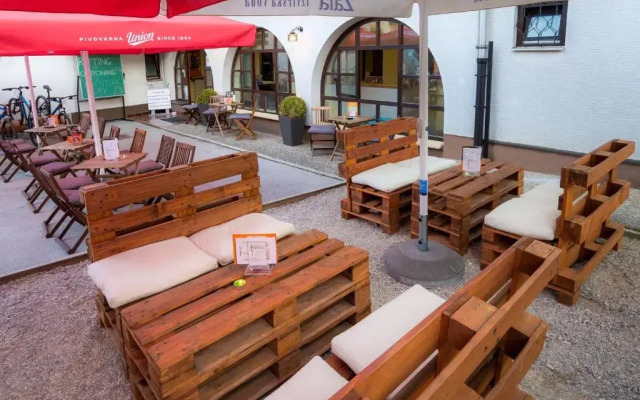 1 A Adventure Hostel