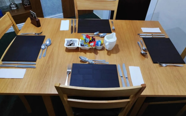 OYO Elnor Guest House