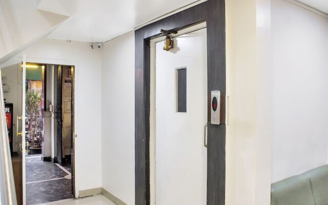 OYO 10678 Hotel Nandanvan