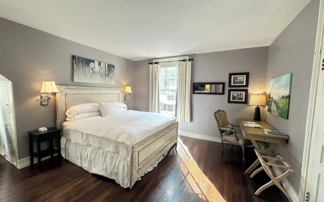 Dinsmore Boutique Inn
