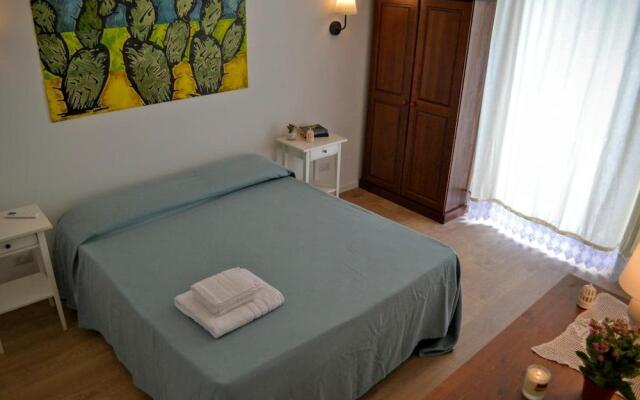 B&B Tauromenion