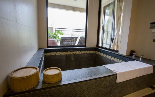Tai Yi Red Maple Resort