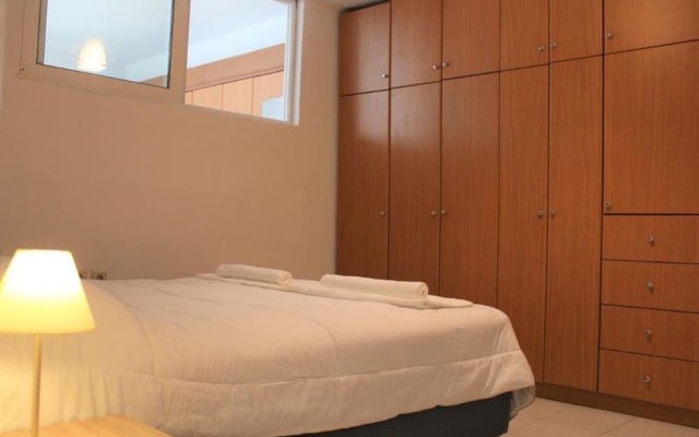 "kalamaki Plaza Apartments \"thalassa\""