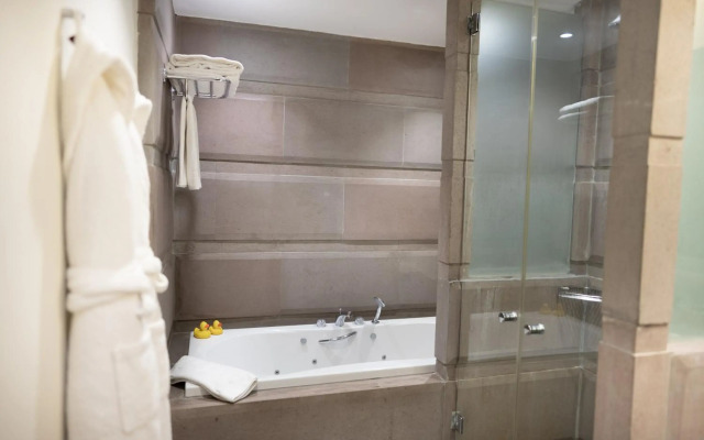 No 81 Hotel