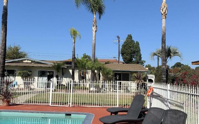 Fallbrook Country Inn