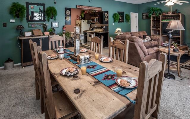 MOOSE3 - Three Bedroom Townhome