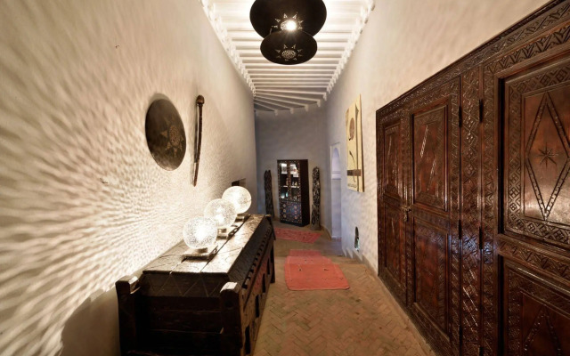 Riad Les Ammonites