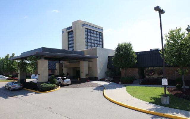 Ramada Plaza Cincinnati Sharonville