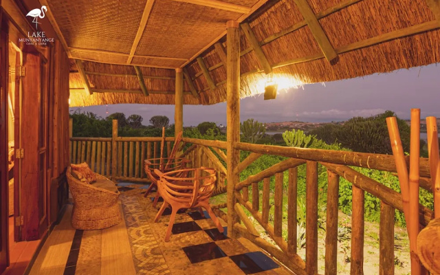 Lake Munyanyange Caves Lodge