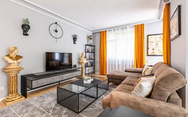 Spacious Apartment on Bagdat Street Kadikoy