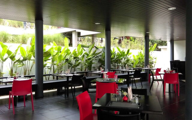 SEAnery Beach Resort