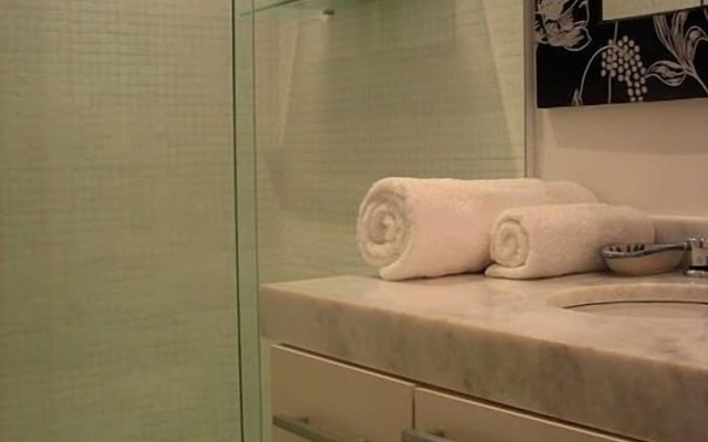 47 Rua Teixeira De Melo