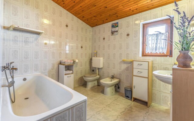 Stunning Apartment in Medulin With 3 Bedrooms and Wifi