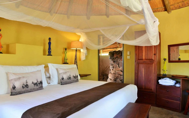 Wildtrack Safaris Eco Lodge
