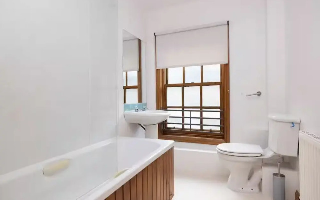 Bright&Cosy Flat near Scottish Gallery