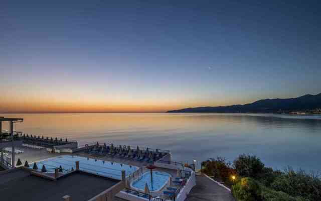 Horizon Beach Hotel