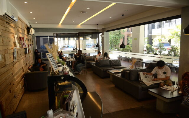 Sun City Suites