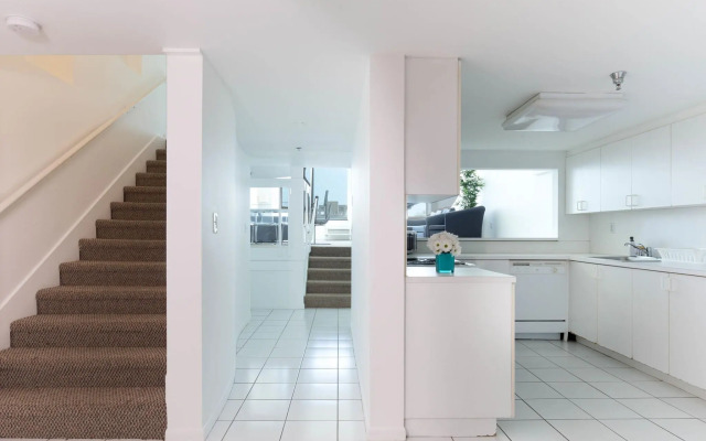 New Point Miami Beach Apartments