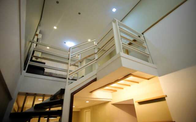 SR Vacation Rental - The Persimmon Condominium