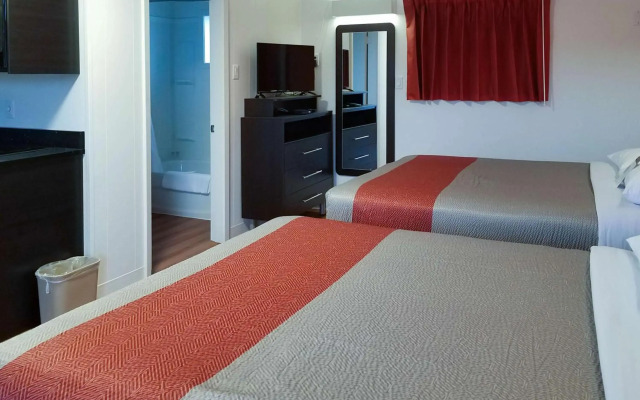Motel 6 Cranbrook, BC