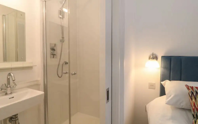 2 Garden Apartment