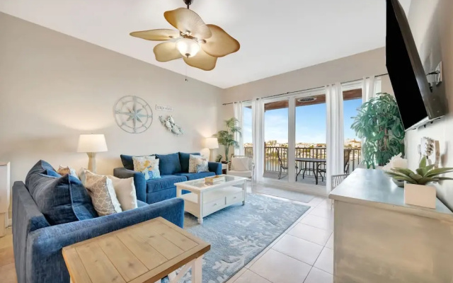 Harborview Grande Condominium