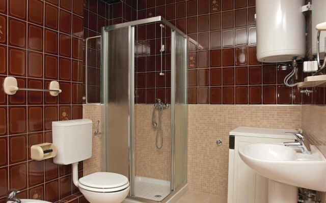 Stunning Home in Pula With Wifi, 2 Bedrooms and Jacuzzi