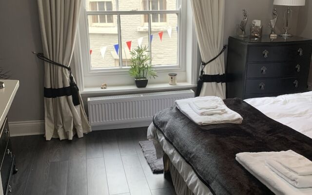 Impeccable 1-bed Apartment in the Heart of Hexham