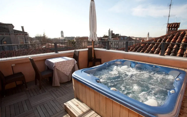 Hotel Palazzo Stern
