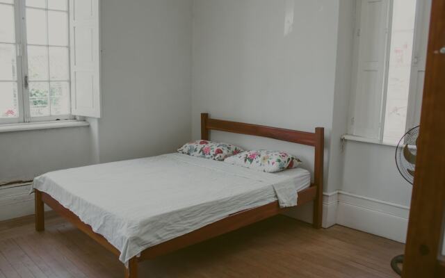 Vila Santa Eulália Hostel