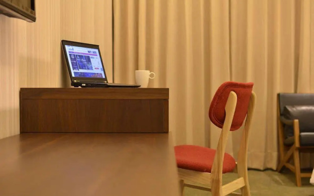 Airline Inn Taichung Green Park Way