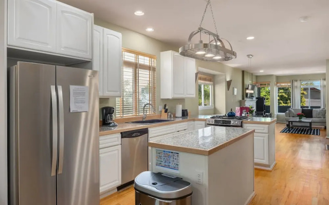 Seattle Vacation Home: The Vineyard