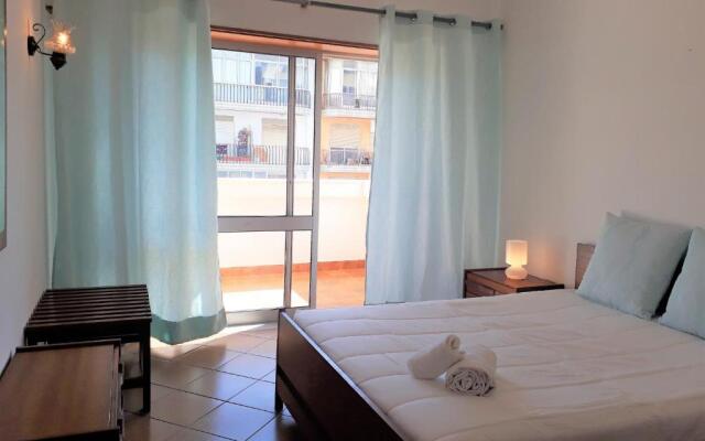 T2 Mira Praia 4- Familiar, 80mt Praia, Wifi