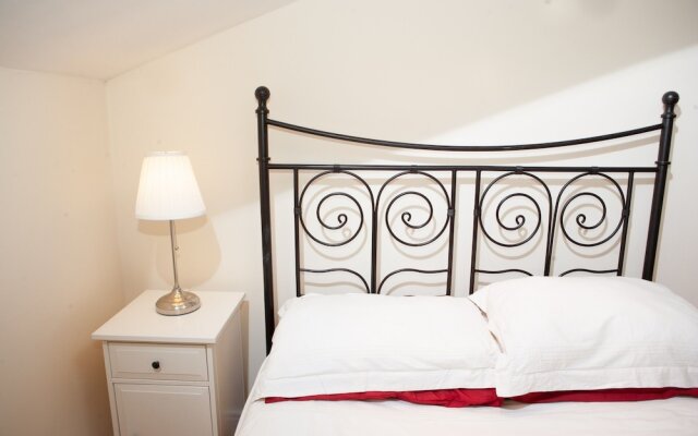 Cosy 1 Bedroom Near City Centre