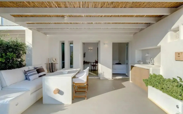 Seven Santa Maria Paros Boutique Hotel