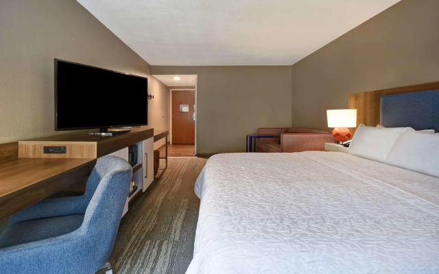 Hampton Inn Birmingham-Colonnade 280