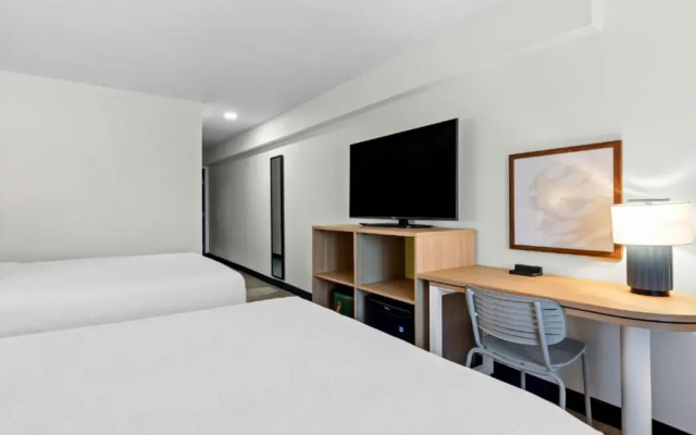 Baymont Inn & Suites Winston Salem