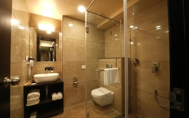 Hotel Vivan Pinnacle